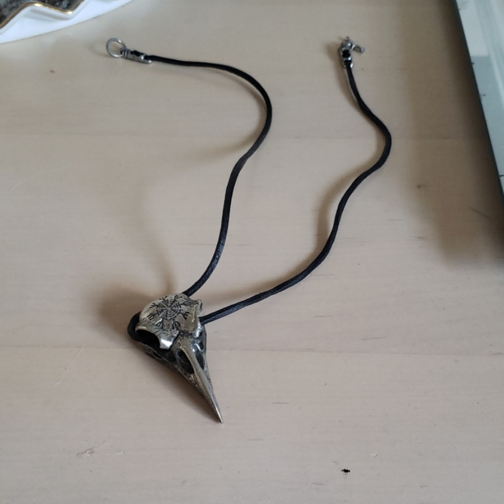 Ravenskull Pendant Necklace